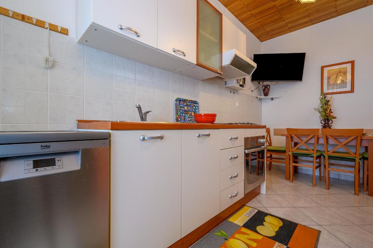 Apartments Juric Podstrana Ngoại thất bức ảnh