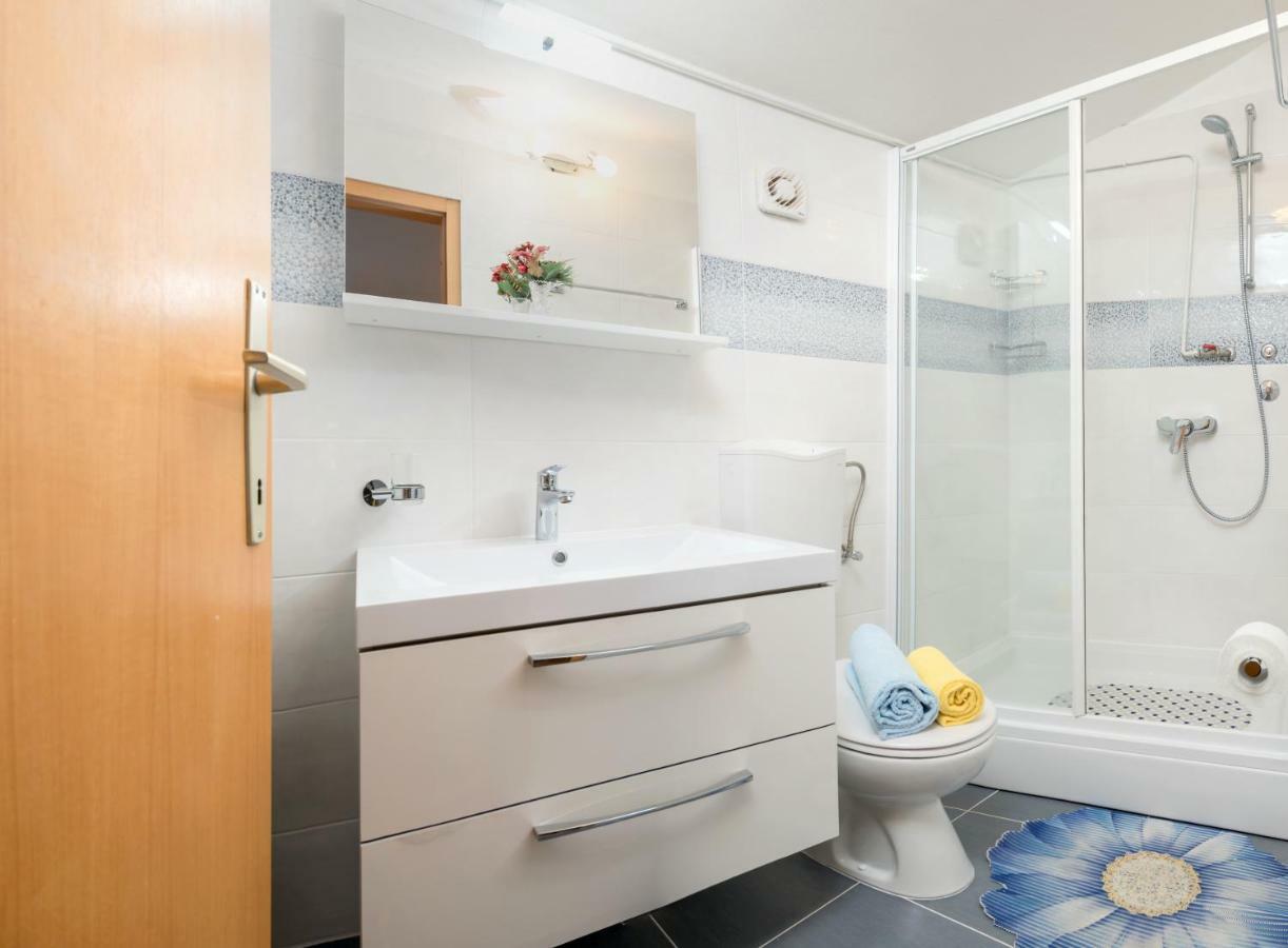Apartments Juric Podstrana Ngoại thất bức ảnh